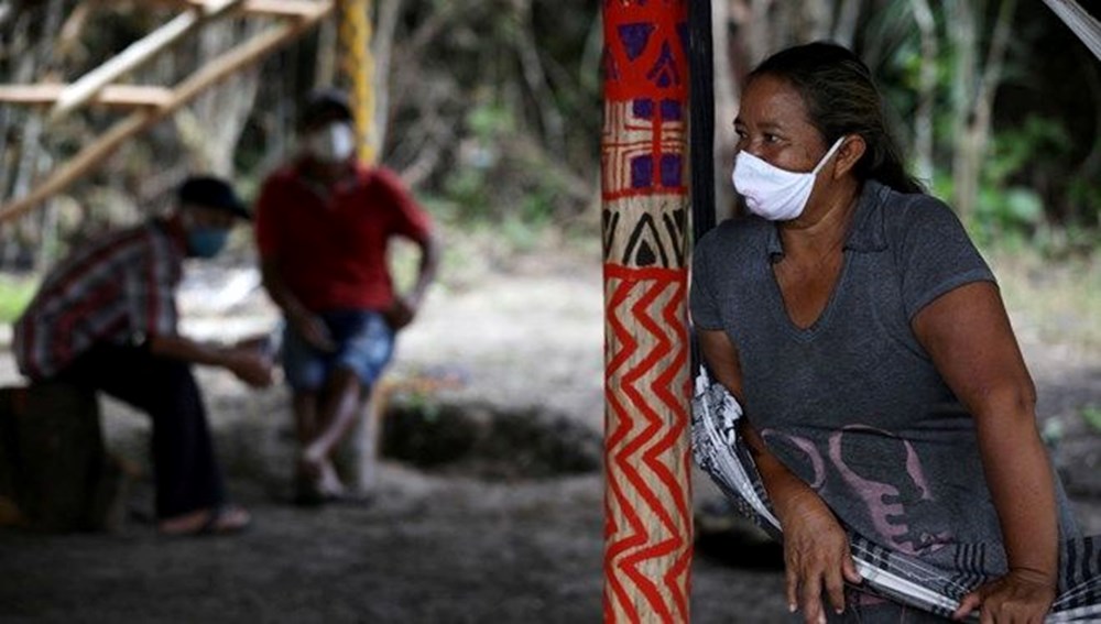 Amazon'da 6 saatlik aşı yolculuğu: Babasını sırtında taşıdı - 14