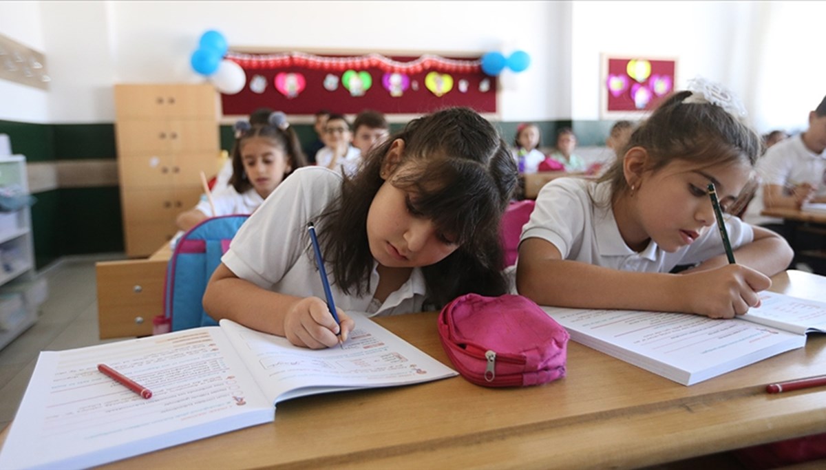 Okullarda ara tatil zili bugün çalıyor