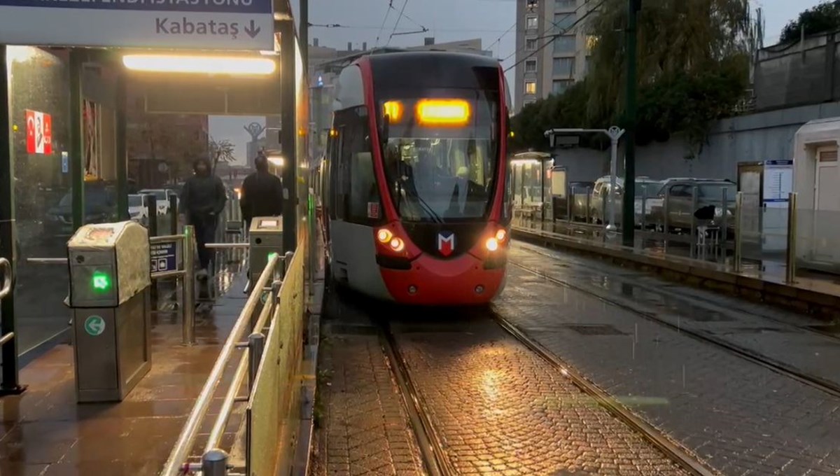 Tramvayda korku dolu anlar Tramvayda korku dolu anlar