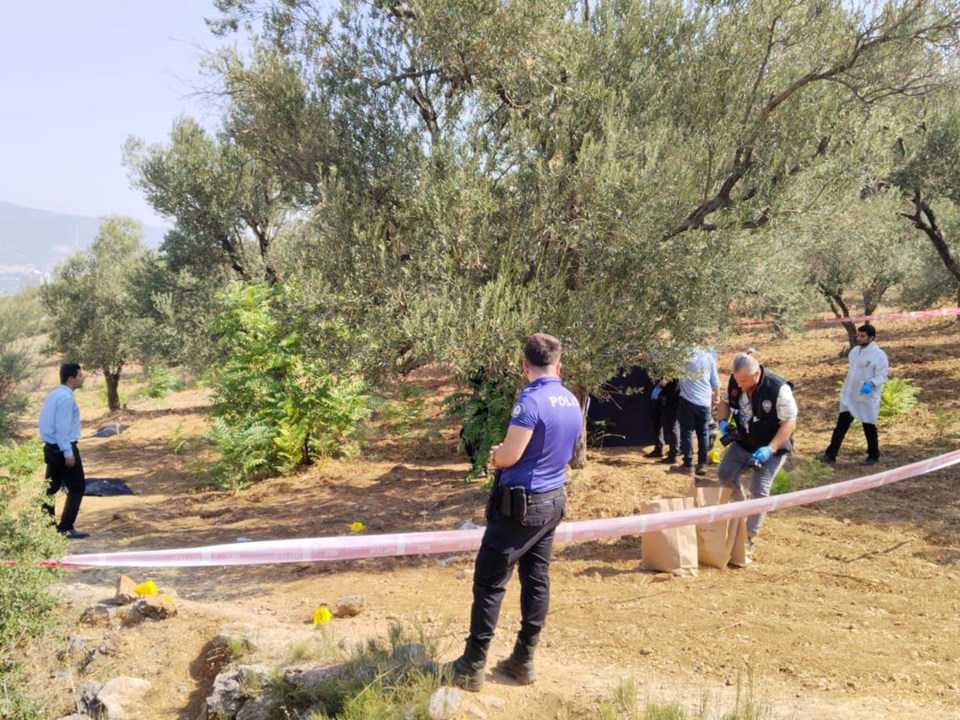 İzmir'de baba dehşeti | 3 çocuğunu öldürdü: Birlikte yemek yedikleri fotoğrafın hikayesi ortaya çıktı - 2