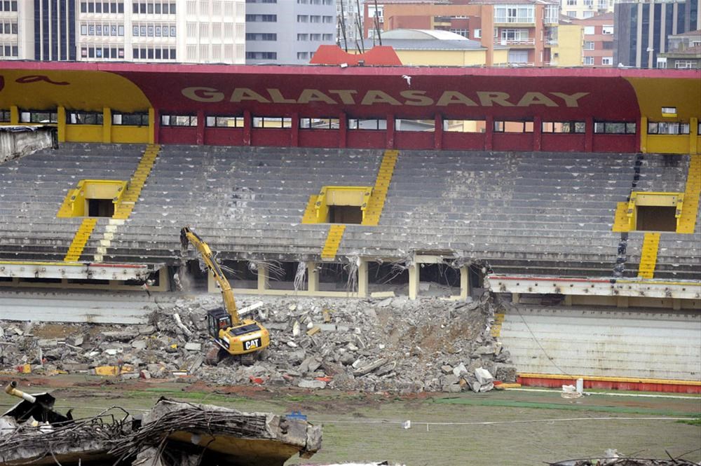 Ali Sami Yen yıkılıyor NTV