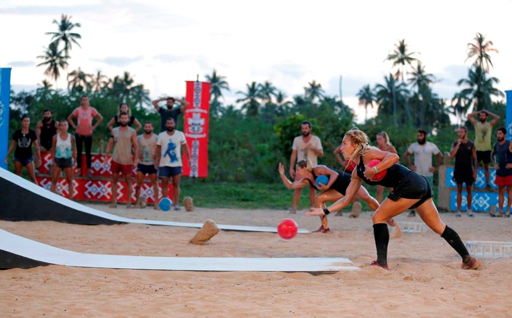 Survivor'da kim elendi ilk sözleri ne oldu? - 1
