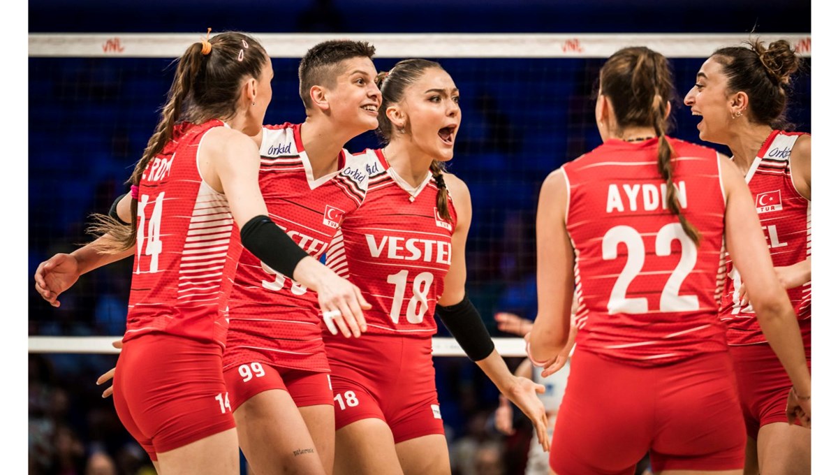 SON DAKİKA: Filenin Sultanları Milletler Ligi'nde finale yükseldi SON DAKİKA: Filenin Sultanları Milletler Ligi'nde finale yükseldi