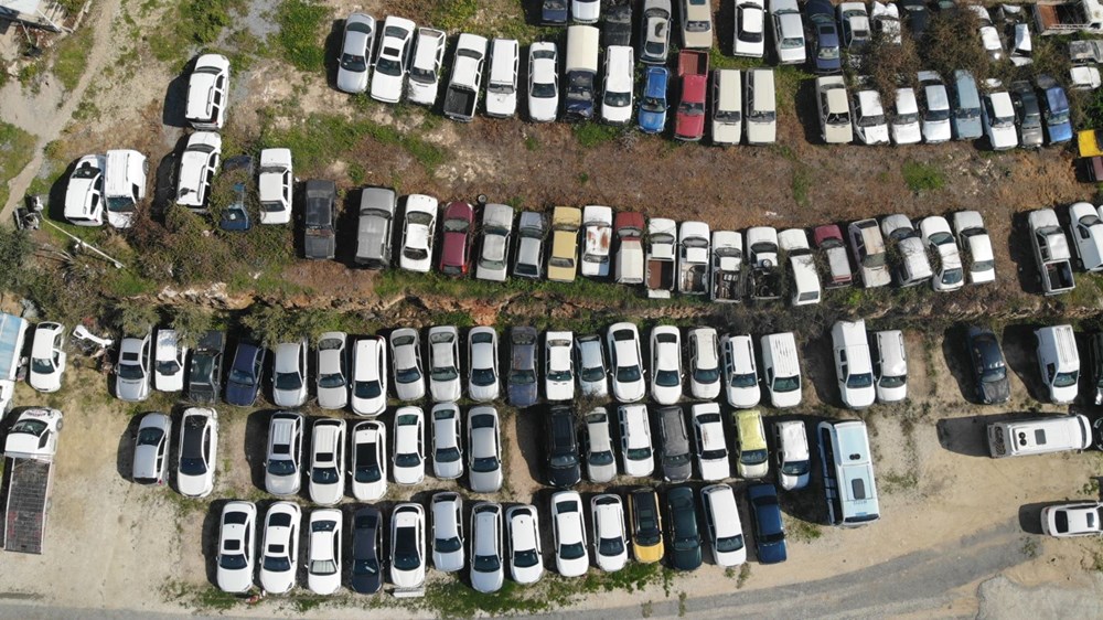 Milyonluk araçlar yediemin otoparklarında çürüyor - 4