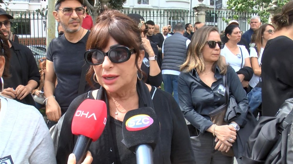 Metin Arolat'a son yolculuğuna uğıurlandı