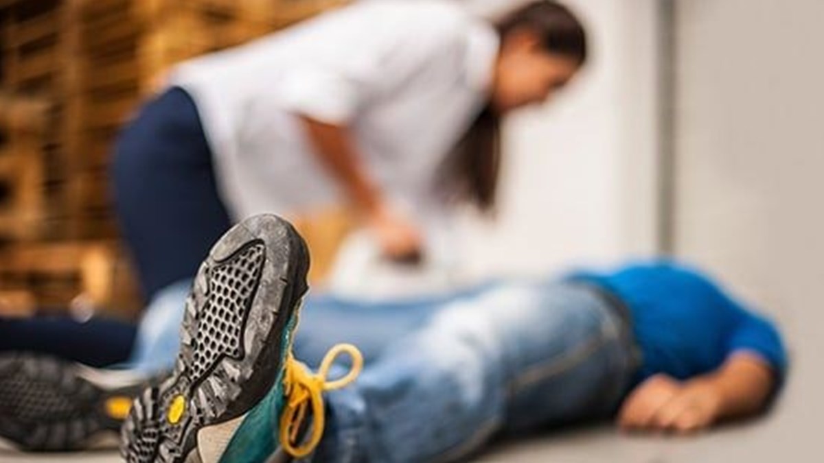 epilepsi krizi geciren birine nasil