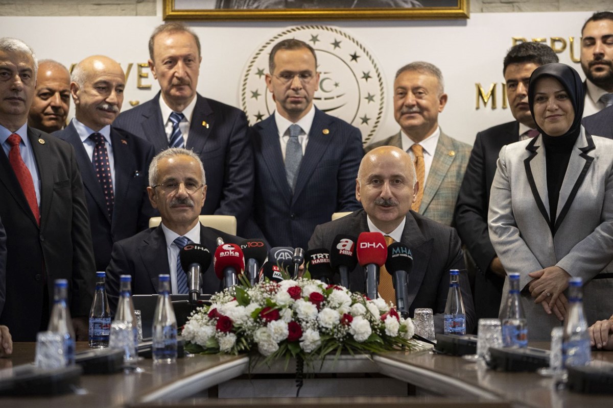 pyd3wFCR-0qzzhZlfOR6-A.jpg