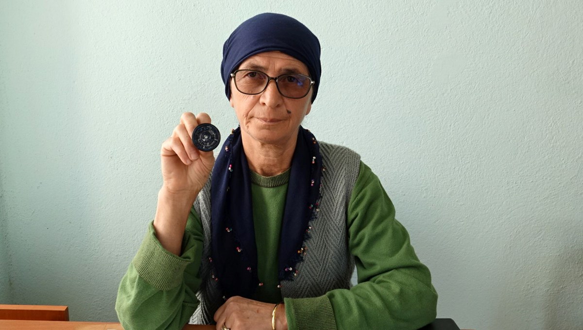 16 yıldır mührü kimseye kaptırmadı: Mahallenin ilk kadın muhtarı 16 yıldır mührü kimseye kaptırmadı: Mahallenin ilk kadın muhtarı