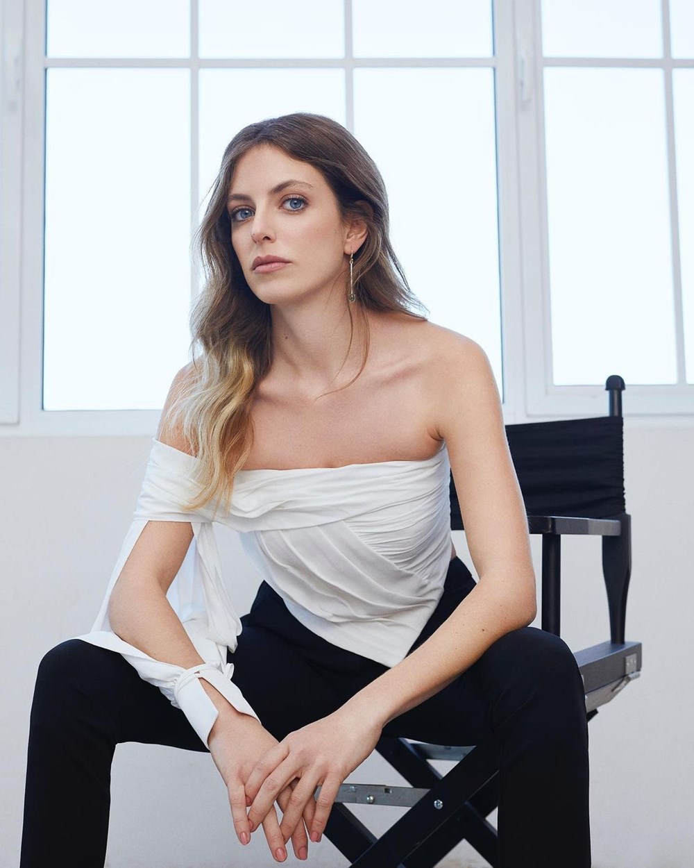 Dilan Çiçek Deniz geçmişe götürdü (Ünlülerin çocukluk ve gençlik halleri) - 253