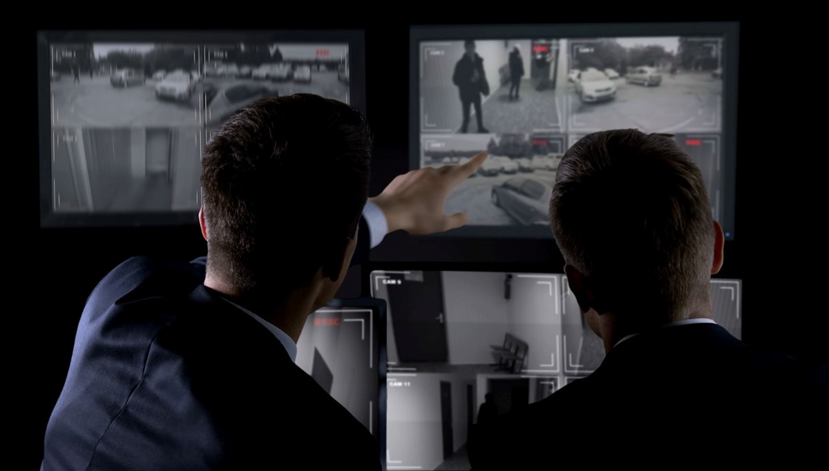 İngiliz Büyükelçiliği güvenlik görevlisi Rusya için casusluk yaptığını itiraf etti