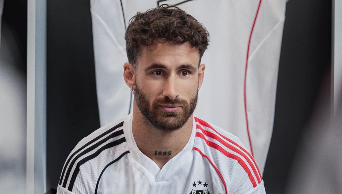 Beşiktaş, yeni sezon formalarını tanıttı