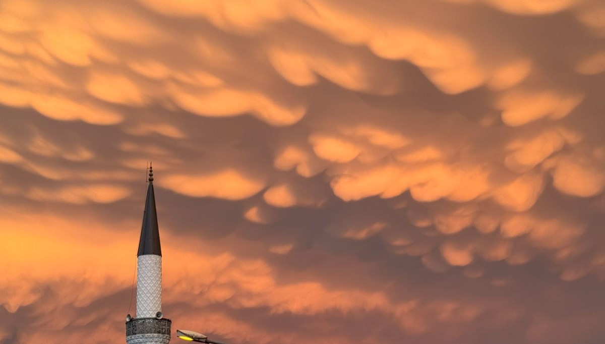Fethiye'de Mammatus bulutları görüldü Fethiye'de Mammatus bulutları görüldü