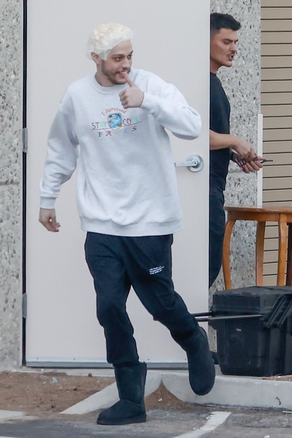 Kim Kardashian'ın sevgilisi Pete Davidson da sarışın oldu - 2