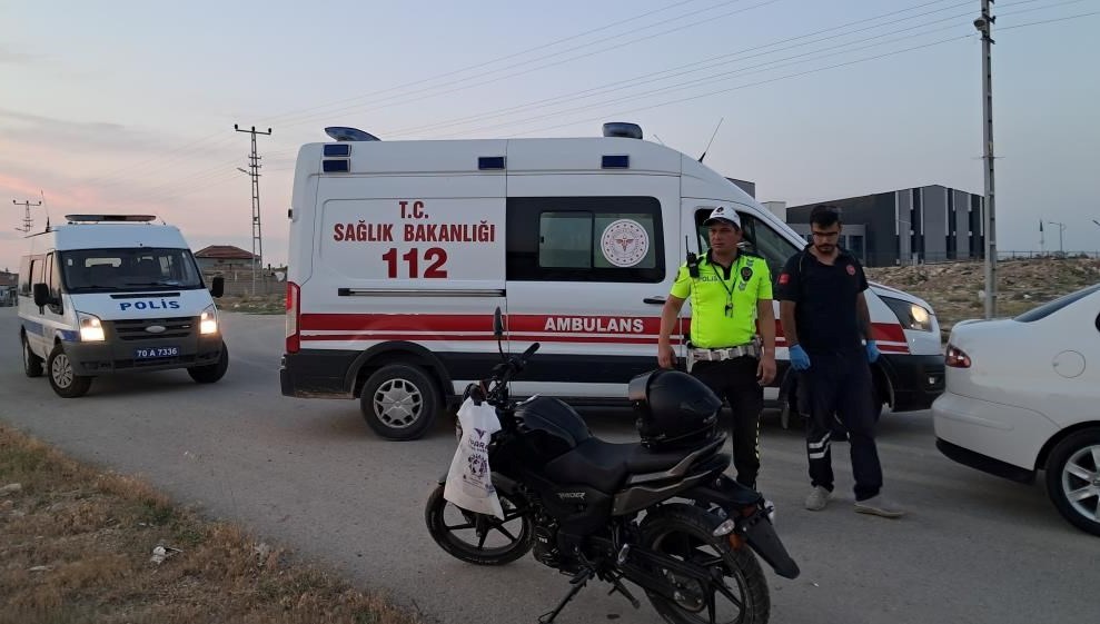 Ehliyetsiz sürücü otomobile çarptı