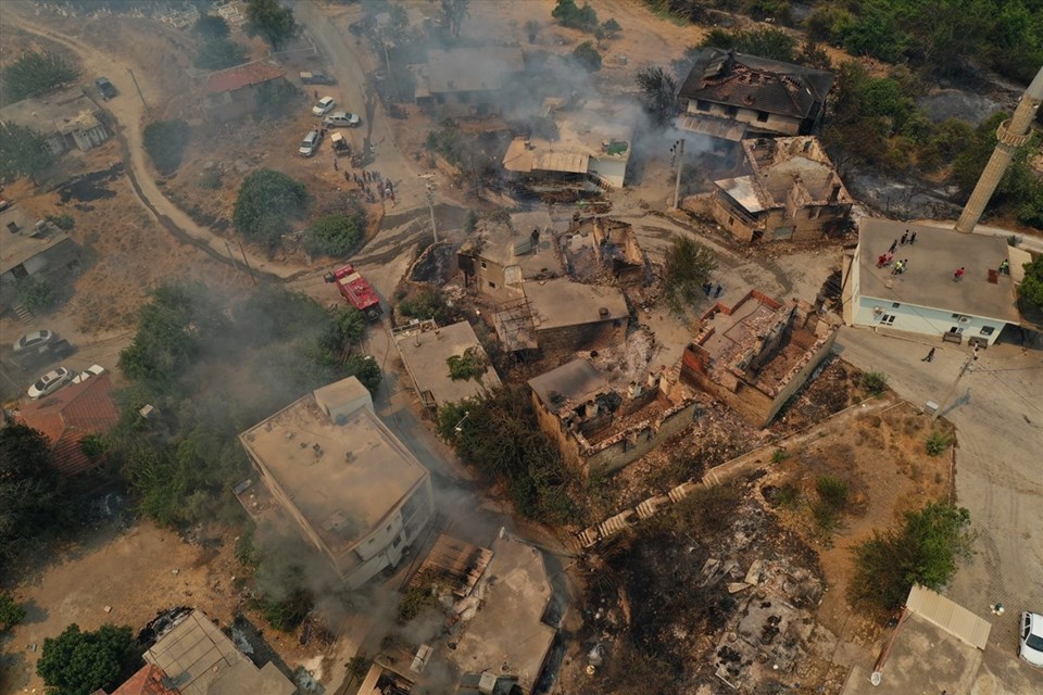 Üç kentte 9 noktada yangın: Bodrum'da iki mahalle tahliye edildi - 5