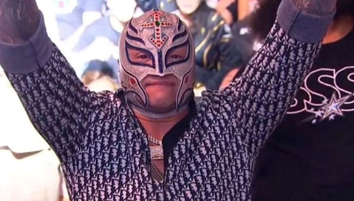 Dünyaca ünlü WWE yıldızı Rey Mysterio'nun öldüğü iddia edildi: WWE yıldızı Rey Mysterio kimdir?