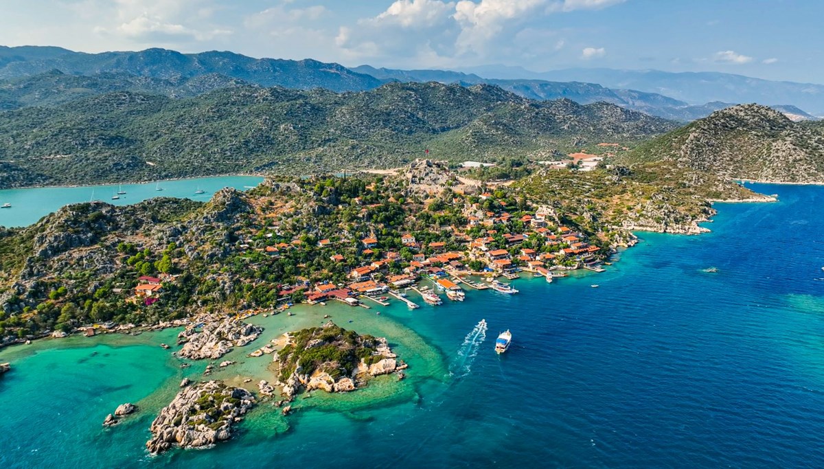 Antalya 4 milyona yakın ziyaretçiyle rekor kırdı