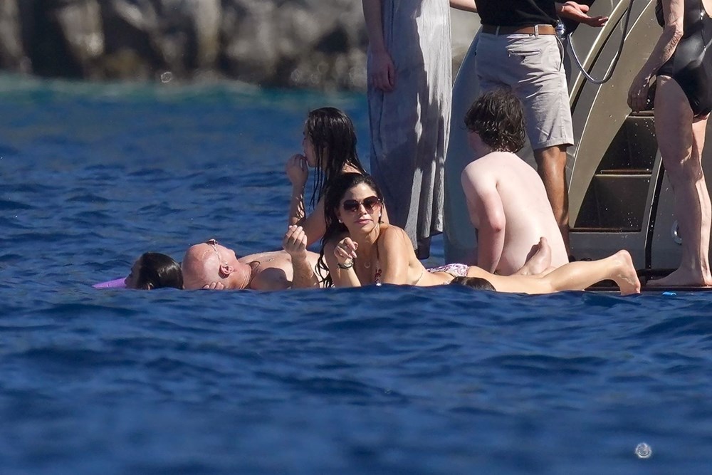 Jeff Bezos ile Lauren Sanchez tatilde - 4