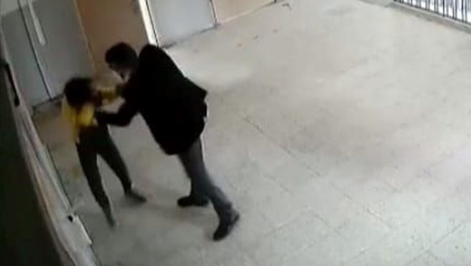 Aksaray'da öğrencisini döven eski öğretmene verilen 10 ay hapis cezasına itiraz - 1