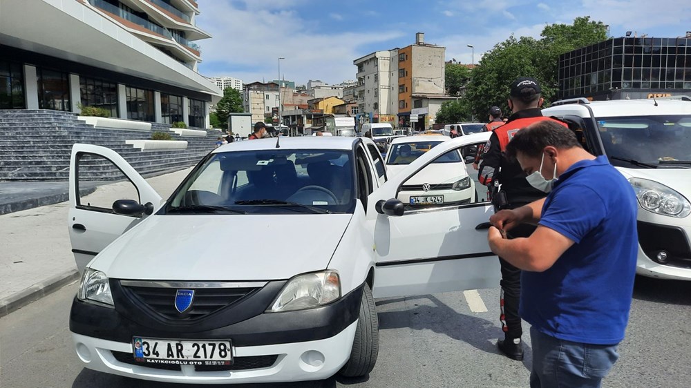 Beyoğlu’nda dev asayiş uygulaması: İlçede giriş çıkışlar tutuldu - 4