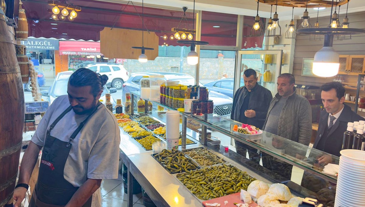 Havalar soğuyunca hareketlilik arttı: Turşuya talep fazla