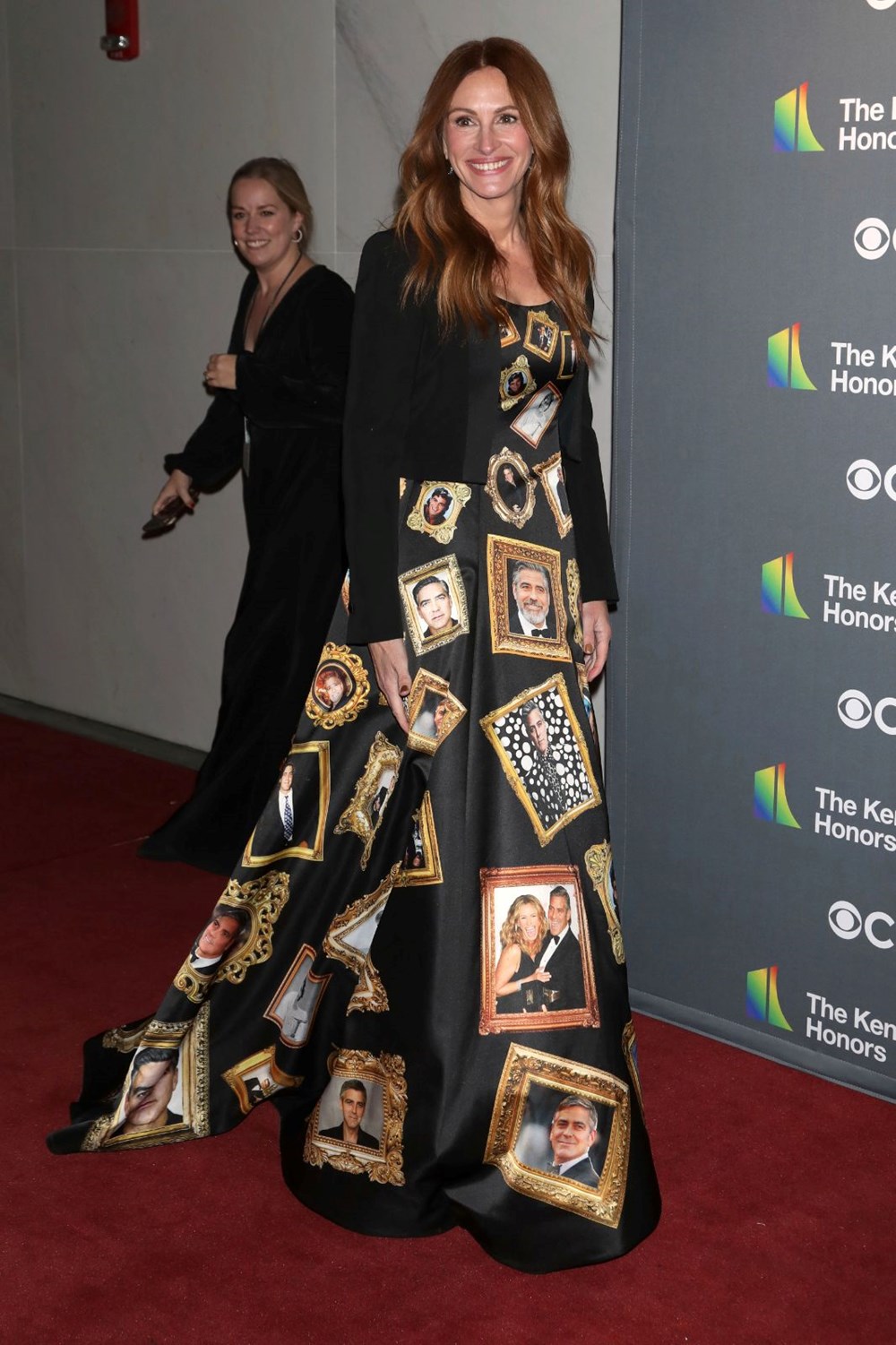 Julia Roberts'ın George Clooney fotoğraflı elbisesi - 3