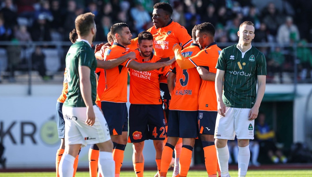 Иберия 1999 истанбул башакшехир матч. Башакшехир стамбул. Иберия 1999 истанбул башакшехир матч. Фк брейдаблик. Истанбул башакшехир форма 2022.