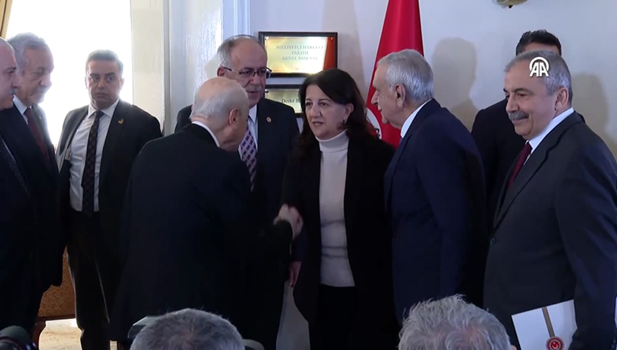 DEM Parti İmralı heyetinden Meclis’te temas: Bahçeli ve Kurtulmuş'la görüşme DEM Parti İmralı heyetinden Meclis’te temas: Bahçeli ve Kurtulmuş'la görüşme