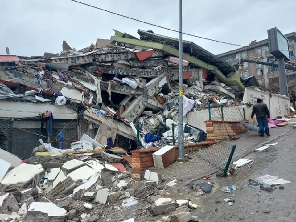 Depremde 44 kişi ölmüştü: Said Bey Sitesi davasında şantiye şefine tahliye - 1