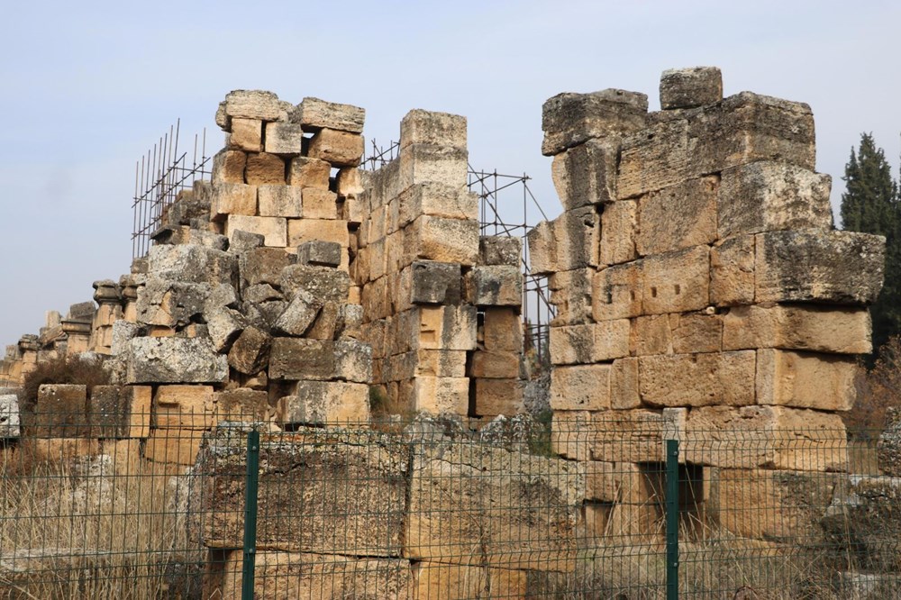 Hierapolis Antik Kenti'nde yıkılma tehlikesi - 9