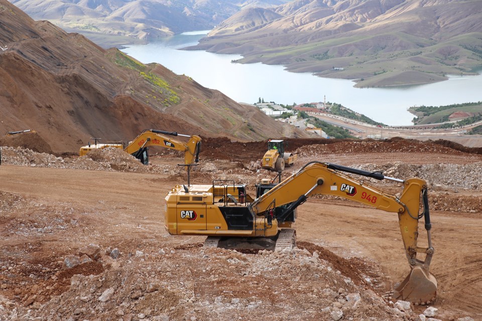İliç maden faciası: 180 bin kamyon toprak taşındı, 30 gün içinde çalışmalar tamamlanacak - 1