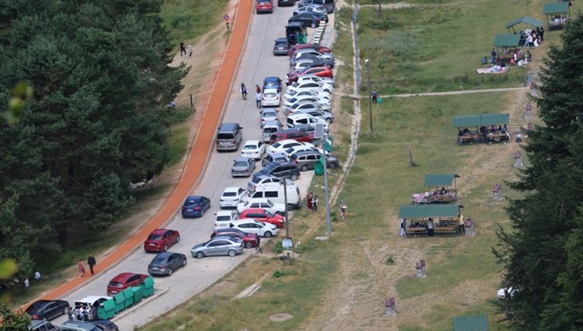 Abant Tabiat Parkı'na tatilci akını