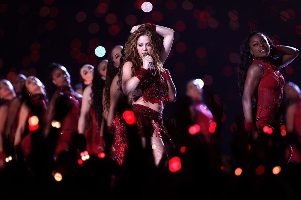 2020 Super Bowl devre arası şovuna Jennifer Lopez ve Shakira damgası