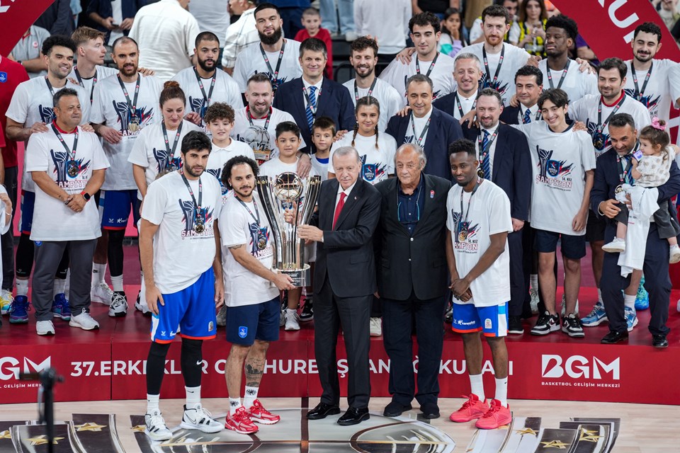 Cumhurbaşkanlığı Kupası Anadolu Efes'in! - 1