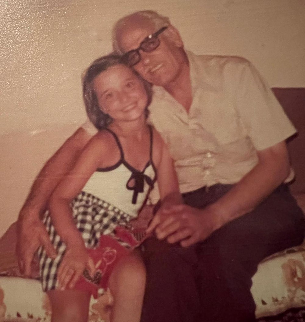 Ünlü isim geçmişe götürdü: "Oyuncu olacağını nasıl anlamadın" (Ünlülerin çocukluk ve gençlik halleri) - 209