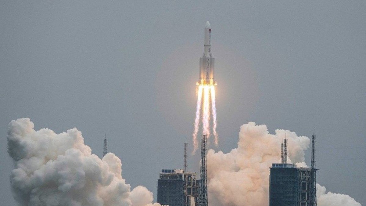 cin roketi yorungeden cikti yerlesim yerlerine dusme ihtimali kac ntv