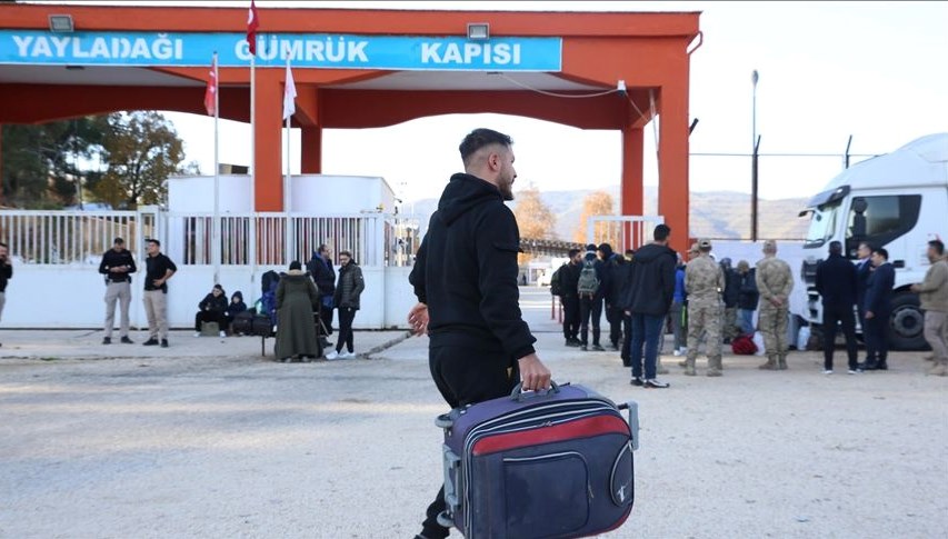 Son bir ayda ülkesine dönen Suriyeli sayısı açıklandı