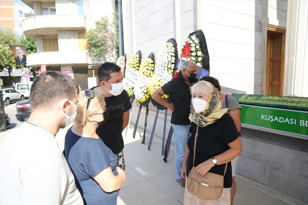 Oyuncu Metin Çekmez' son yolculuğuna uğurlandı - 5