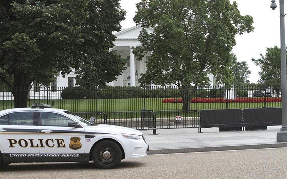 Beyaz Saray'da şüpheli paket paniği - 2