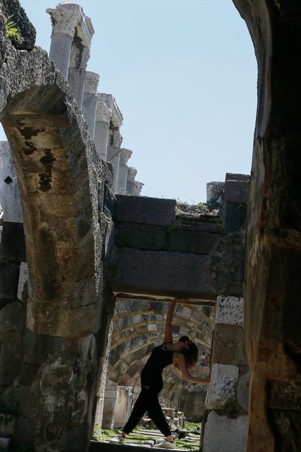 İzmir'de dansçılar meydanları sahneye dönüştürdü - 4