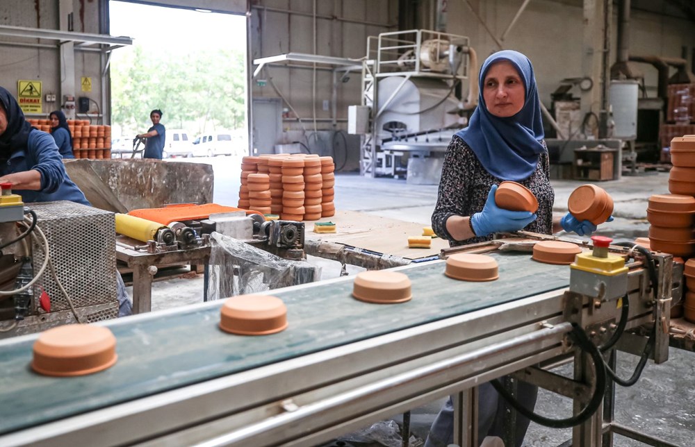 Bursa'dan 94 ülkeye ihraç ediliyor: Kadınların ellerinde şekilleniyor - 7