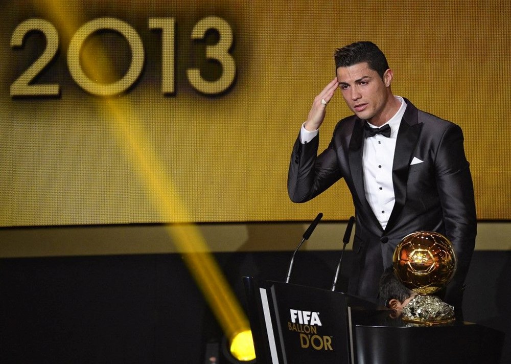 Cristiano Ronaldo'nun Ballon d'Or ödülü satıldı - 2