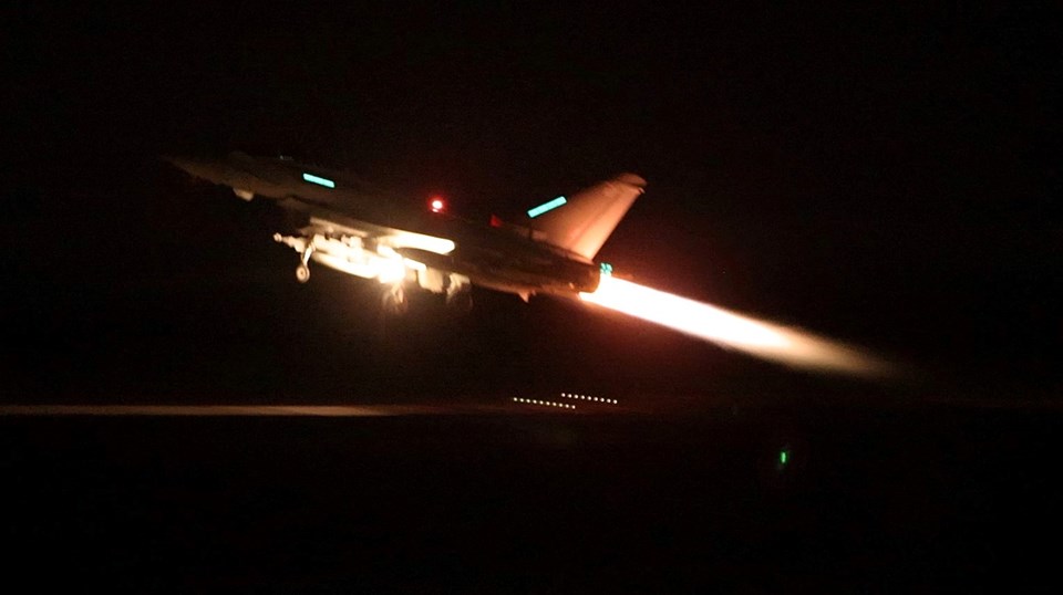 SON DAKİKA HABERİ: ABD ve İngiltere'den Yemen'de hava saldırısı: Husi hedefleri vuruldu - 1