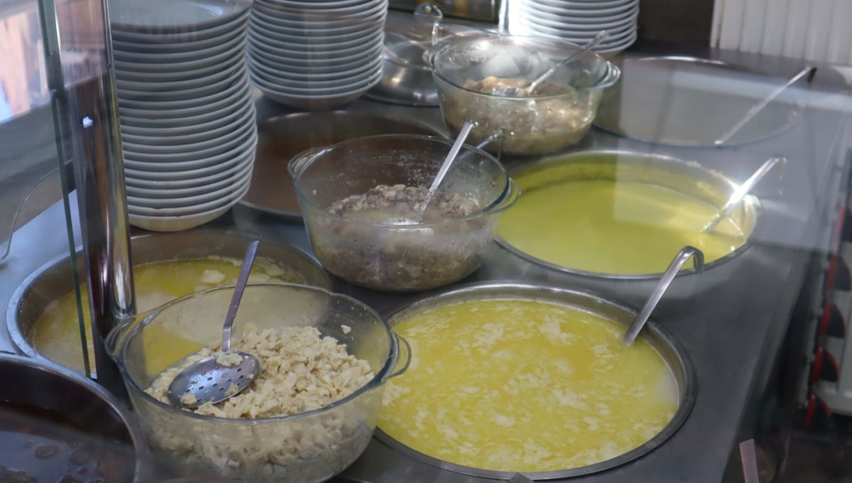 Günün her saatinde bunu içmek için geliyorlar: Günün her saatinde bunu içmek için geliyorlar: