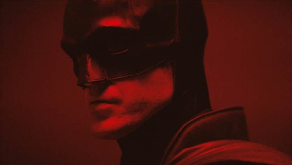 Robert Pattinson’ın Batman kostümüyle ilk görüntüsü yayınlandı