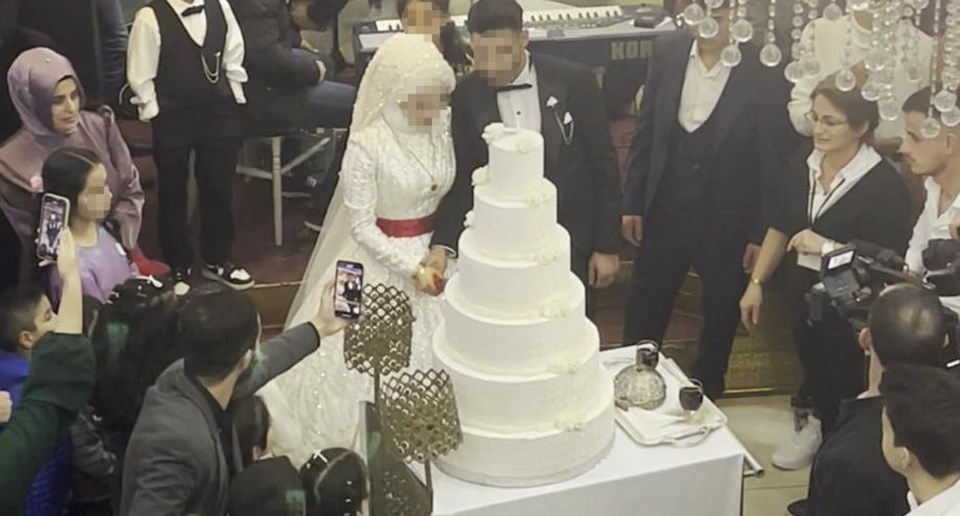 Düğüne 'çocuk gelin' baskını: 15 yaşında evlendirilmek istendi - 1