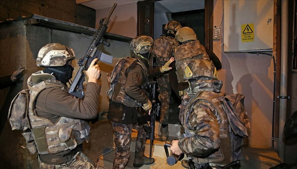 19 ilde NARKOÇELİK-42 operasyonu: 49 kişi yakalandı 19 ilde NARKOÇELİK-42 operasyonu: 49 kişi yakalandı