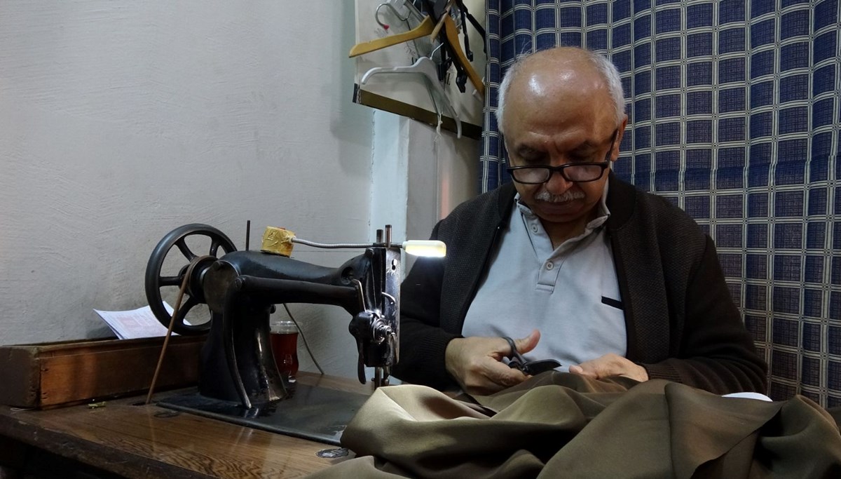 Ustasının emanetiydi: 75 yıllık makineyle işini yapıyor