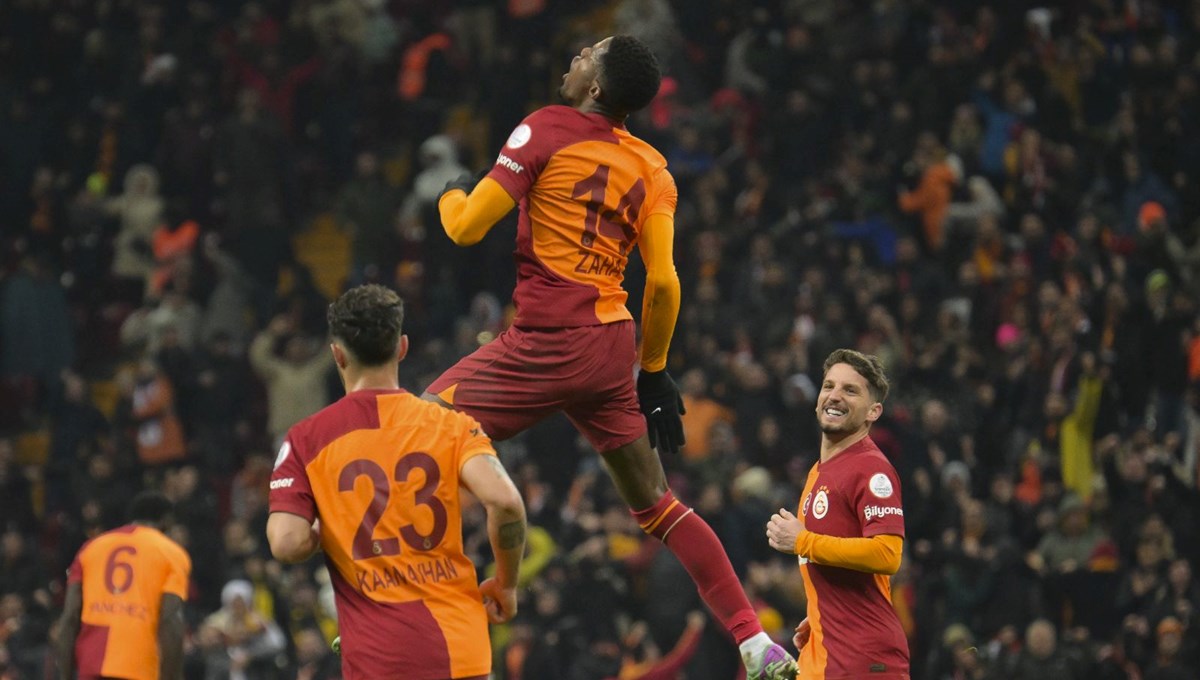 Galatasaray'da hedef zirve takibini sürdürmek: İlk 11 belli oldu Galatasaray'da hedef zirve takibini sürdürmek: İlk 11 belli oldu