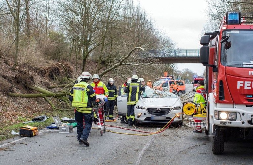 Avrupa'da birçok ülkeyi kar ve fırtına vurdu - 18